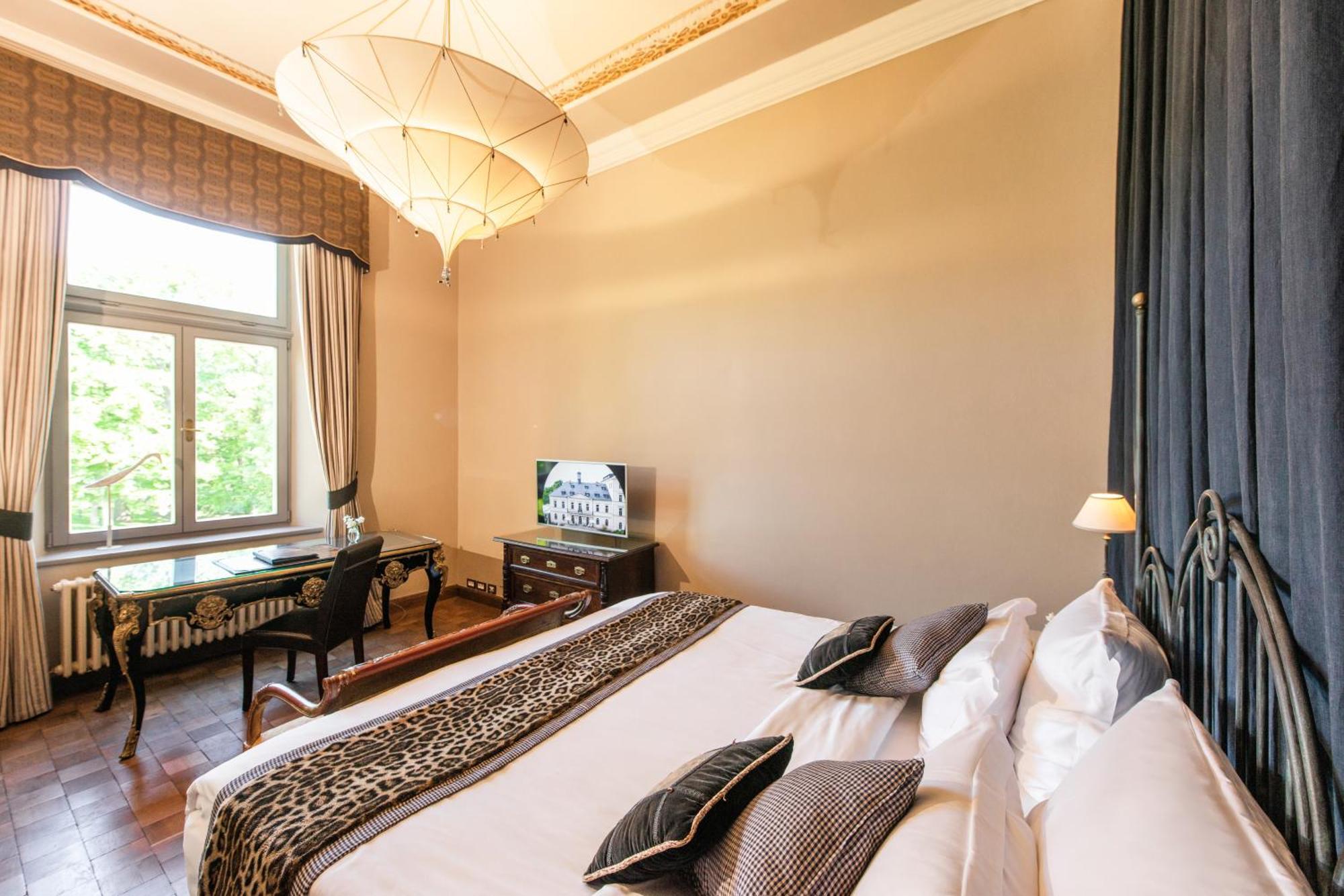 Chateau Mcely Ngoại thất bức ảnh