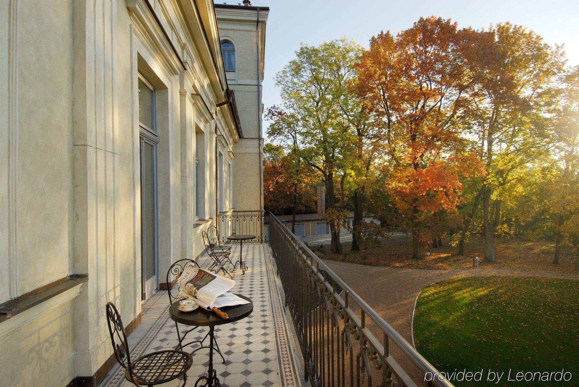 Chateau Mcely Ngoại thất bức ảnh